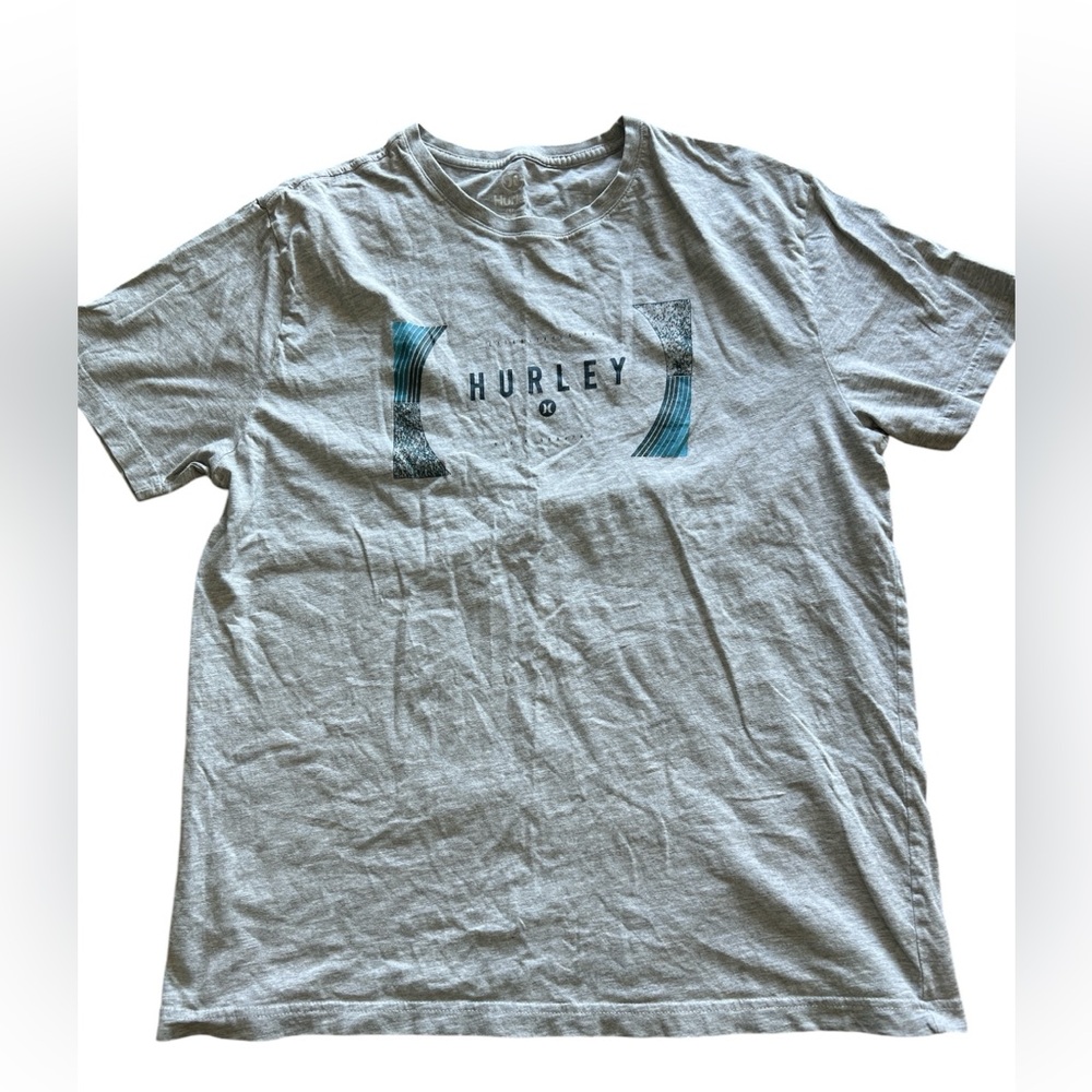 Hurley men’s size medium graphic‎ short sleeve t-shirt in very good condition